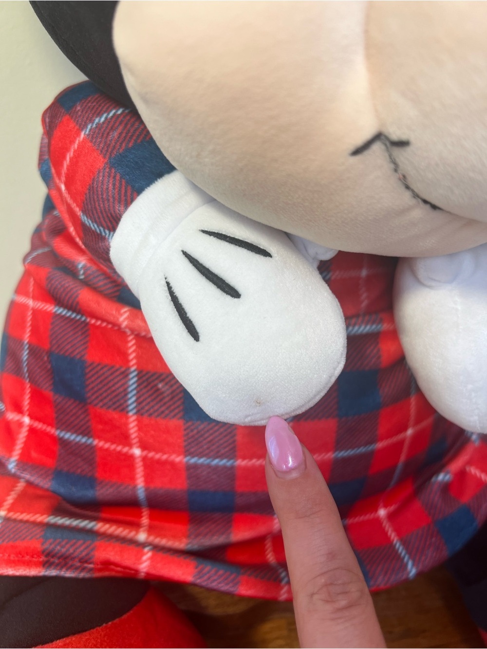 Disney Parks Minnie Mouse Cuddleez Plush Large Buffalo Plaid Stuffed Animal - Picture 12 of 13